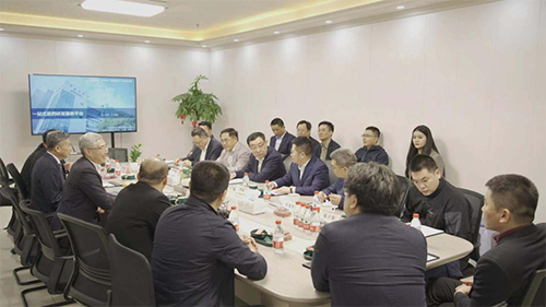 十二届全国政协副主席马培华、中国中小商业企业协会名誉会长董树奎一行人莅临龙8-long8